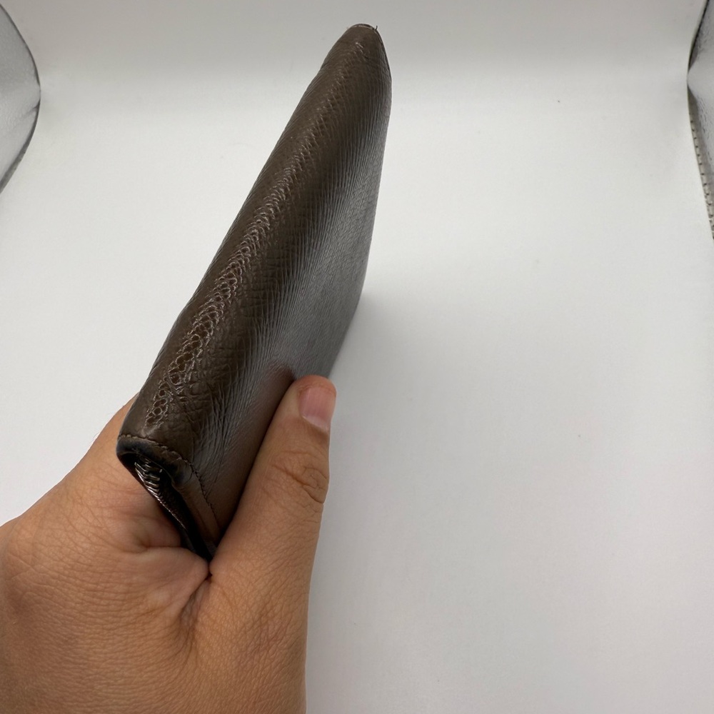 Louis Vuitton Taiga Leather Men’s zippy Wallet CA5112 - Picture 8 of 12
